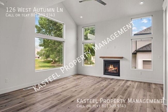 Building Photo - 126 W Autumn Ln