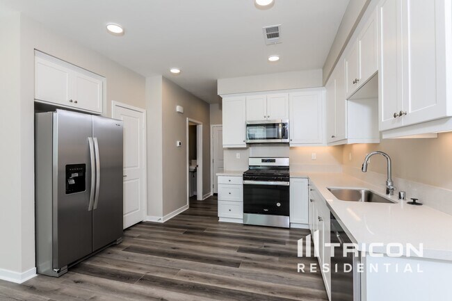 Building Photo - 24677 Tesoro Ct