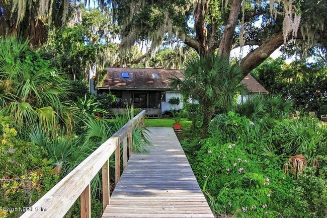 Building Photo - Breathtaking views of intracoastal waterway