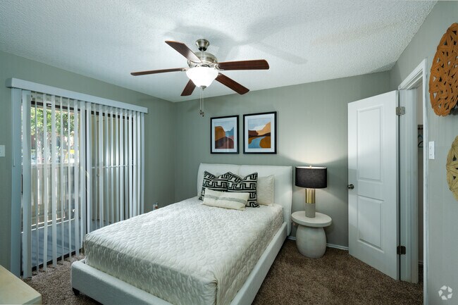 1BD, 1BA - 650SF - Bedroom - Walnut Ridge Apartments