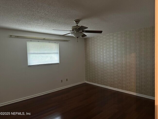 Building Photo - 6192 Duclay Forest Dr S