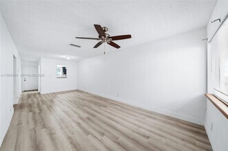 Building Photo - 446 SW 4th Ave