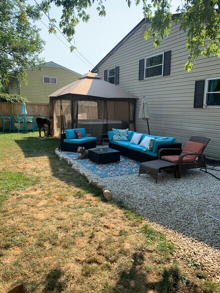 Patio (furniture not included) - 3327 Essex Rd