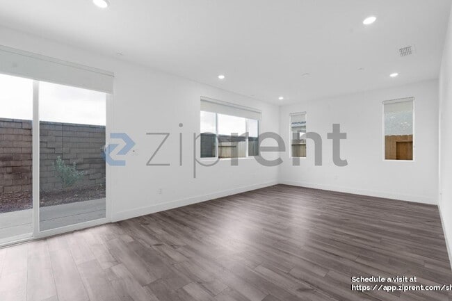 Building Photo - 4785 Happy Hallow Dr