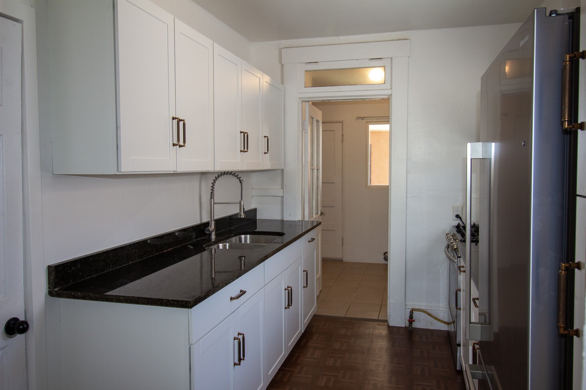 Building Photo - 3510 Porter Ave