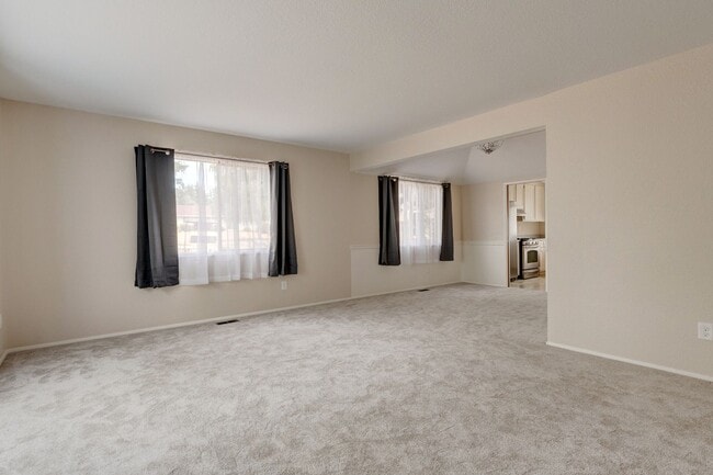 Building Photo - Updated Oak Harbor Home in Ridgehaven