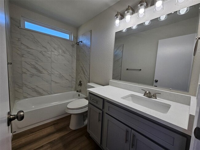 Building Photo - 1418 Hyridge Cir