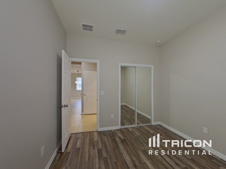 Building Photo - 5419 Dove Cottage Ln