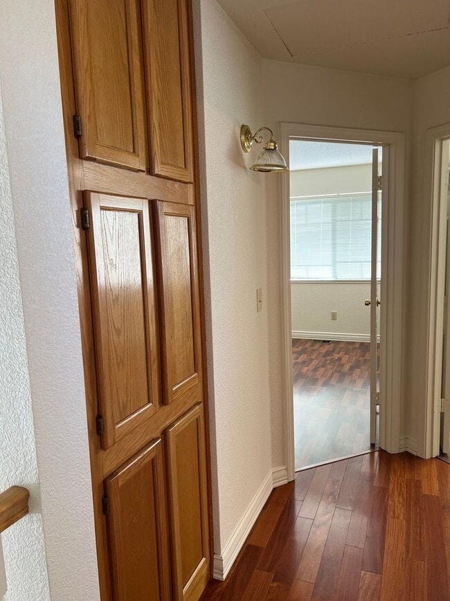 Building Photo - LOVELY 4 BEDROOM HOME IN LAGUNA CREEK!