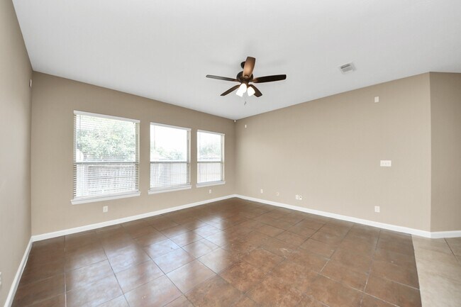 Building Photo - 8226 Stratford Canyon Dr