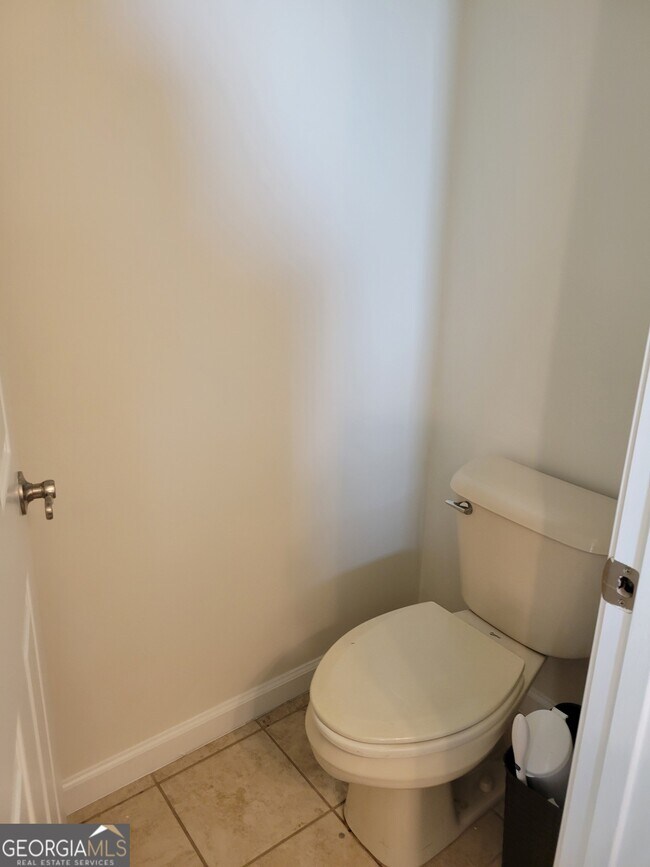 Building Photo - 175 Spinner Dr