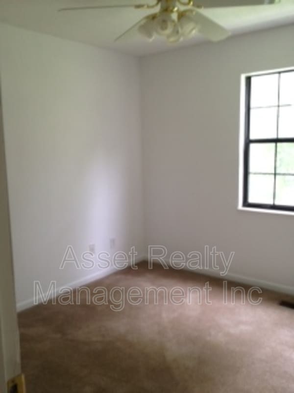 Building Photo - 1817 Sedgewick Dr