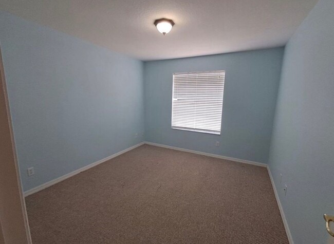 Building Photo - 7880 Lake Sawgrass Loop