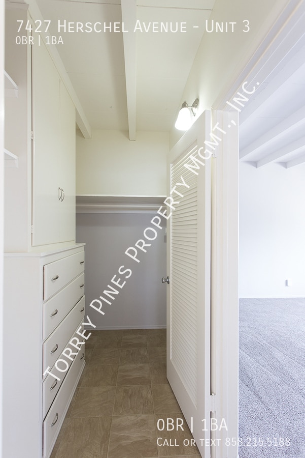 Building Photo - 7427 Herschel Ave