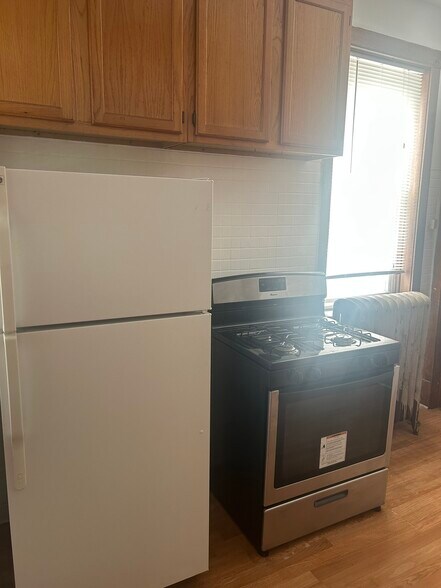 Building Photo - 2919 W Diversey Ave