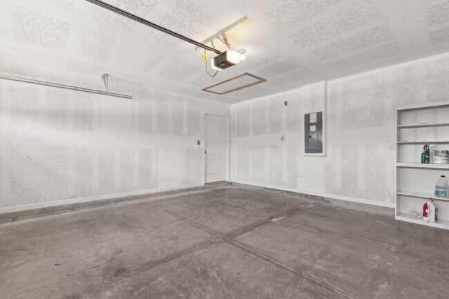 Building Photo - Charming 3-Bedroom Home in Nassau Crossing...