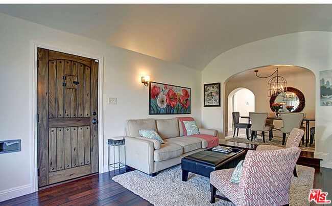 Building Photo - 2315 Cochran Ave