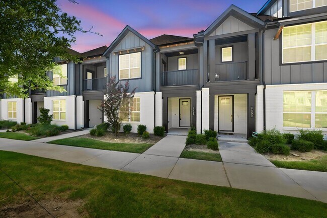 Building Photo - 1652 Jessica Dr