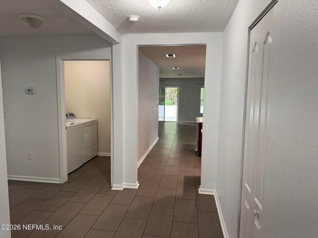 Building Photo - 95090 Timberlake Dr