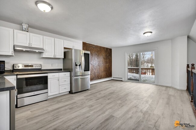 Building Photo - 4011 E Turnagain Blvd