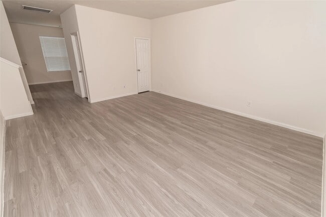 Building Photo - 17310 Blackstone Trails Dr