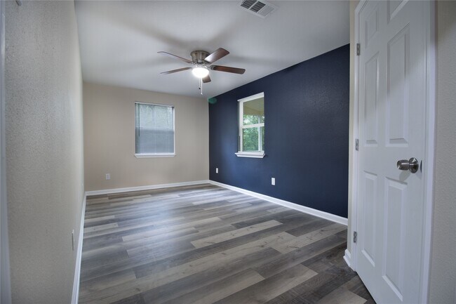 Building Photo - 20571 Lodge Rd