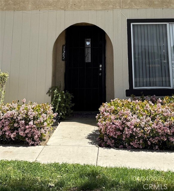 Building Photo - 125 Tiger Ln