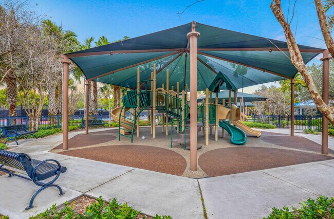 Building Photo - 4106 Carriage Dr