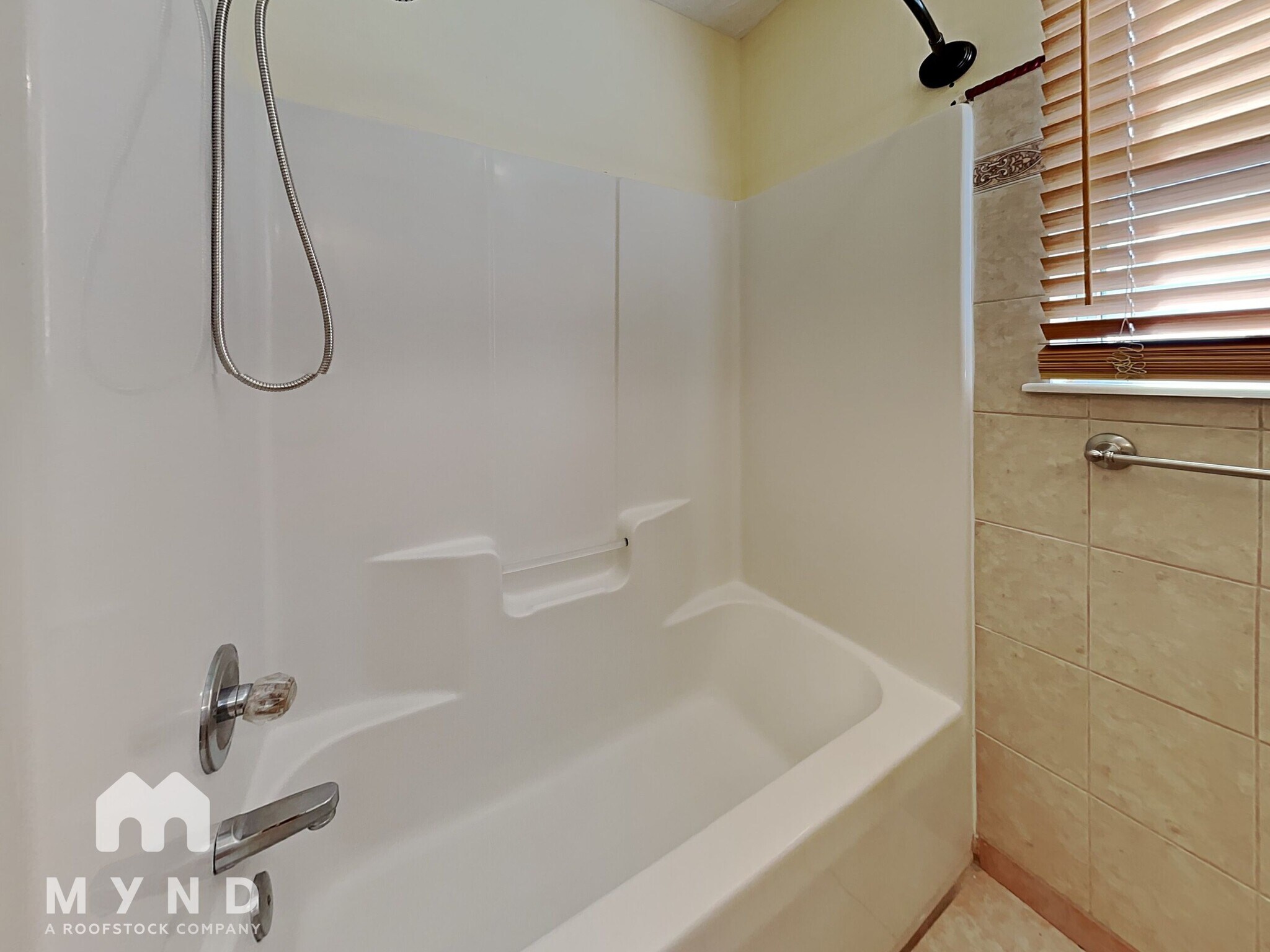 Building Photo - 110 Hyde Ln