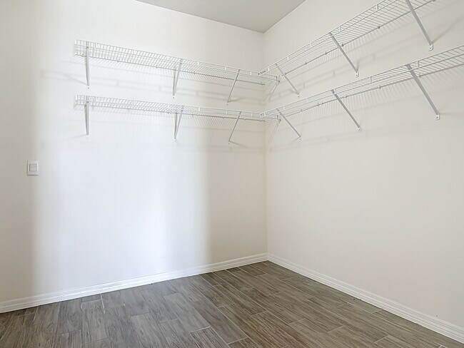 Building Photo - Beautiful Oak Leaf Preserve 3 Bedroom 2 Bathroom Smart Home