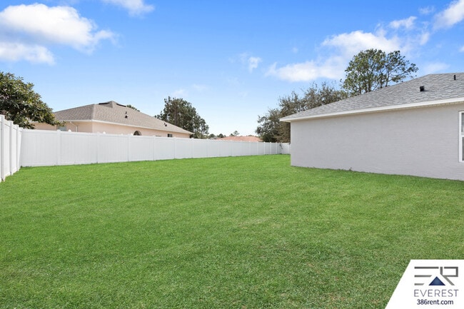 Building Photo - 39 Firethorn Ln