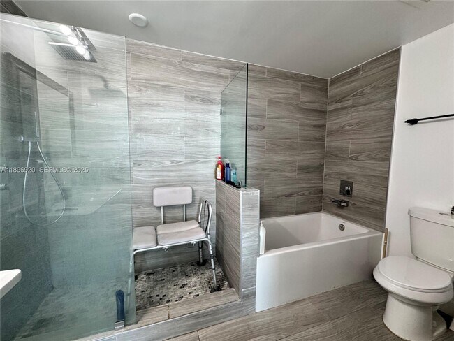 Building Photo - 6580 Indian Creek Dr