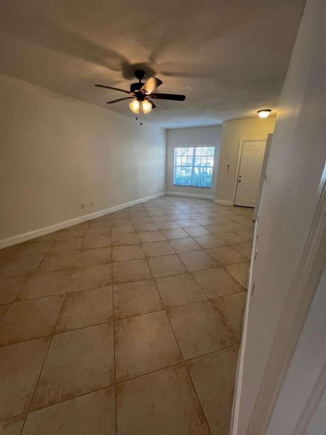 Building Photo - 10354 Fox Trail Rd S