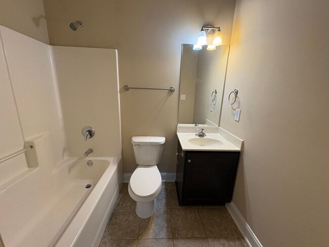 Building Photo - PRE-LEASING FOR AUGUST 6TH, 2026!