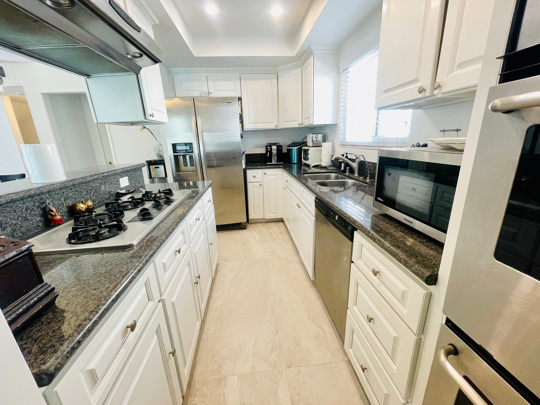 Kitchen2 - 1307 Aviation Blvd
