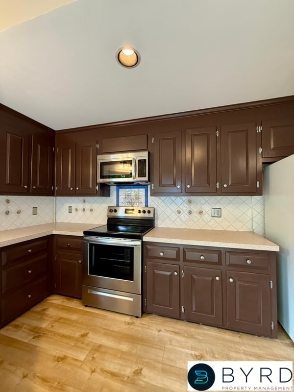 Building Photo - 1703 Sheldrake Ct