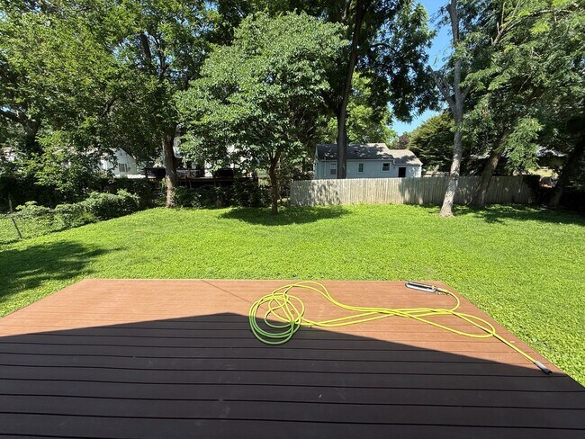 Building Photo - Westwood KS Renovated 3 Bed/2.5 Bath MainLevel Home with Attached Garage and Utilities w/Fee, Own...