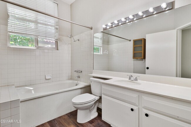 Building Photo - 3162 Darby St