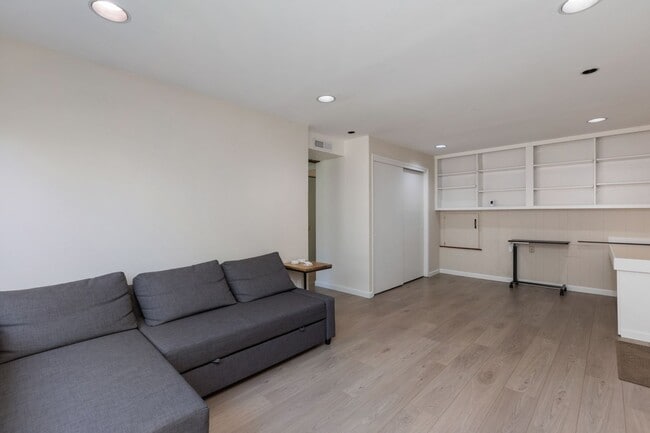Building Photo - Beautiful 4 Bedroom Home in Richmond