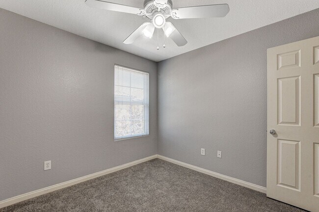Building Photo - 3909 Sweet Pine St