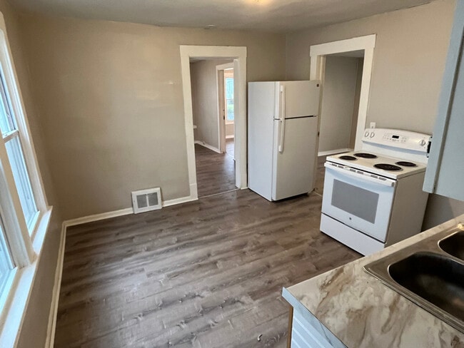 Building Photo - 7006 Worley Ave