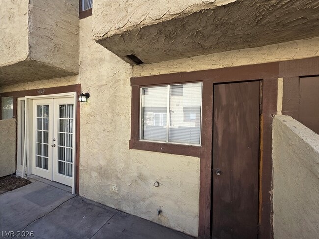 Building Photo - 5049 Spencer St