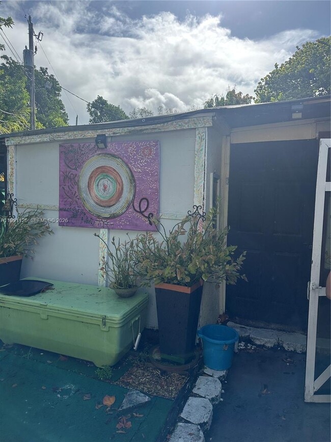 Building Photo - 2375 NE 137th St