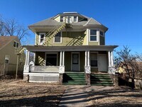 Building Photo - 914 23rd St