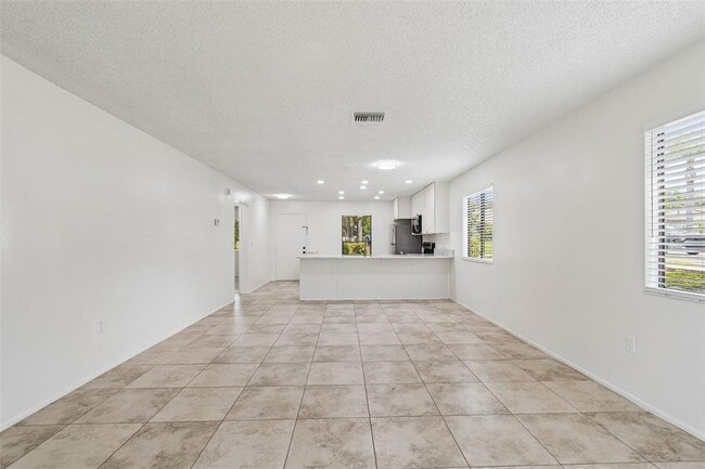 Building Photo - 2945 Grove Wood Blvd