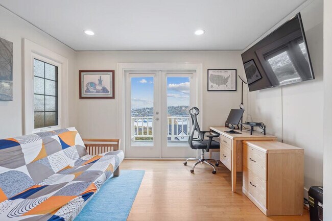 Building Photo - 1514 Bigelow Ave N