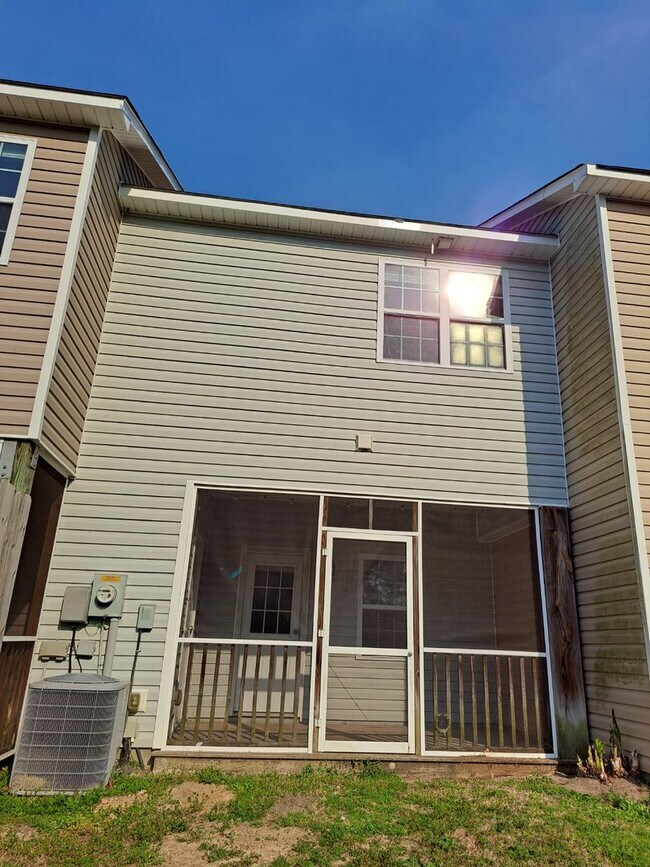 Building Photo - 310 Burley Dr