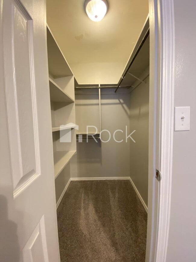 Building Photo - 3 bedroom/2 bathroom home in Moore Schools