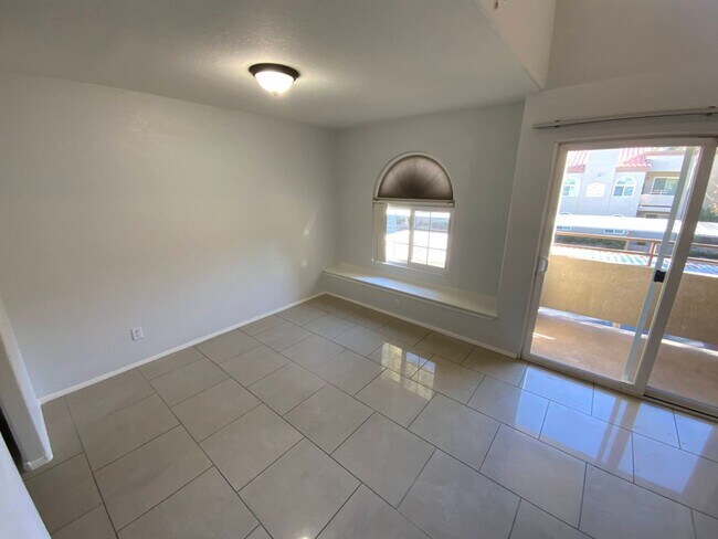Building Photo - Resort Style 3 Bedroom Condo Located near UNLV, Airport and Strip