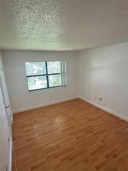 Building Photo - 851 NE 209th Terrace